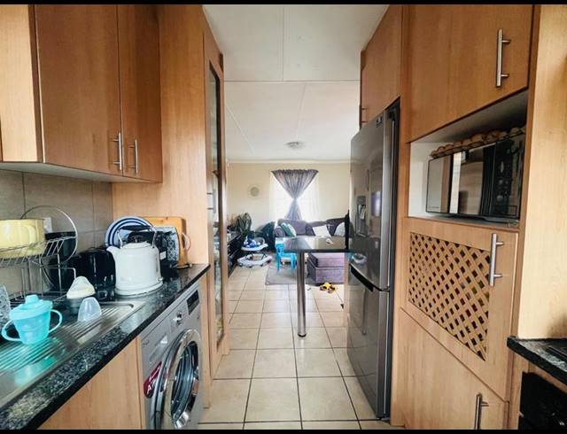 3 BEDROOM HOUSE FOR SALE IN OLIEVENHOUTBOSCH